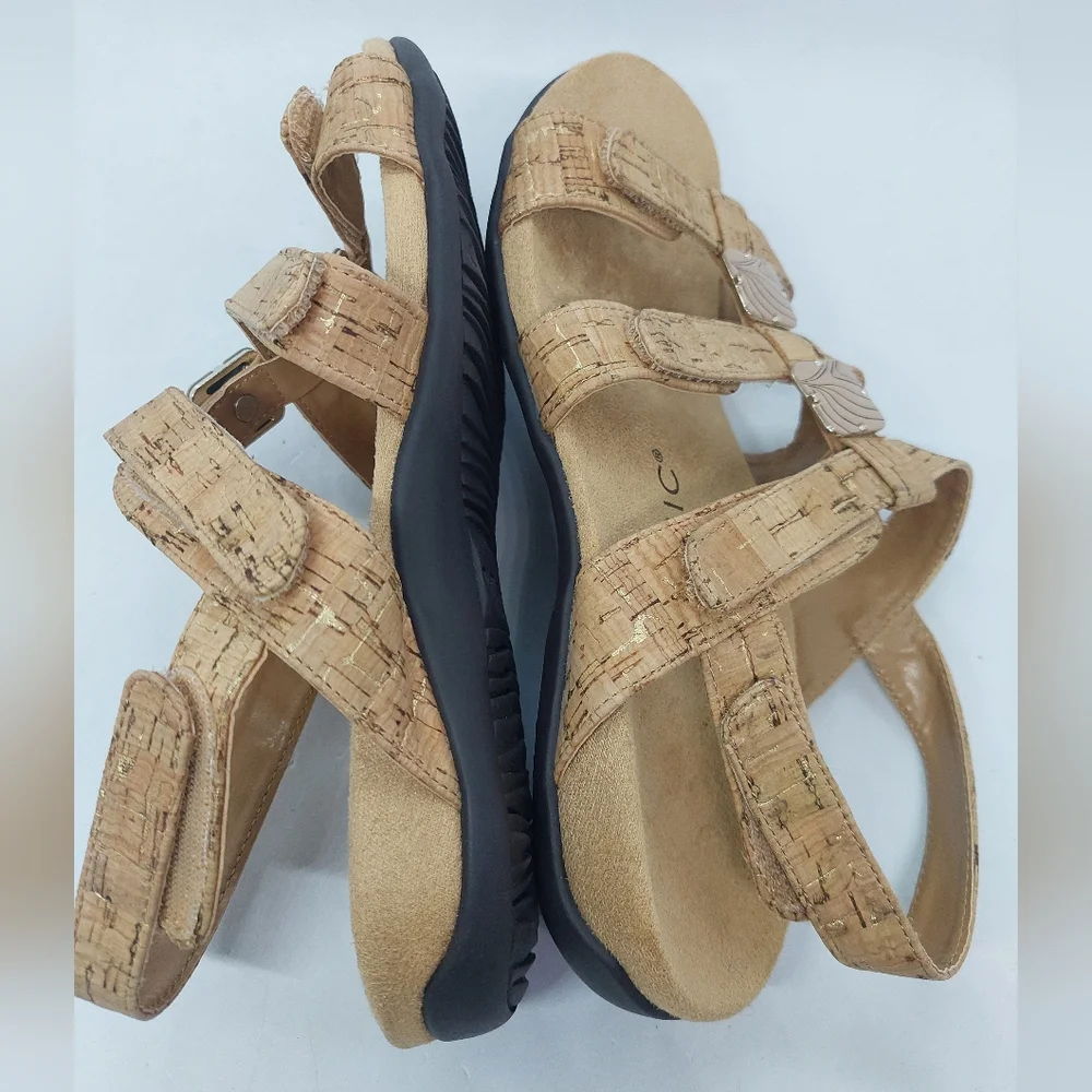 Vionic Amber Sandals Strappy Beige Cork Open Toe Casual Shoes Women's Size 8